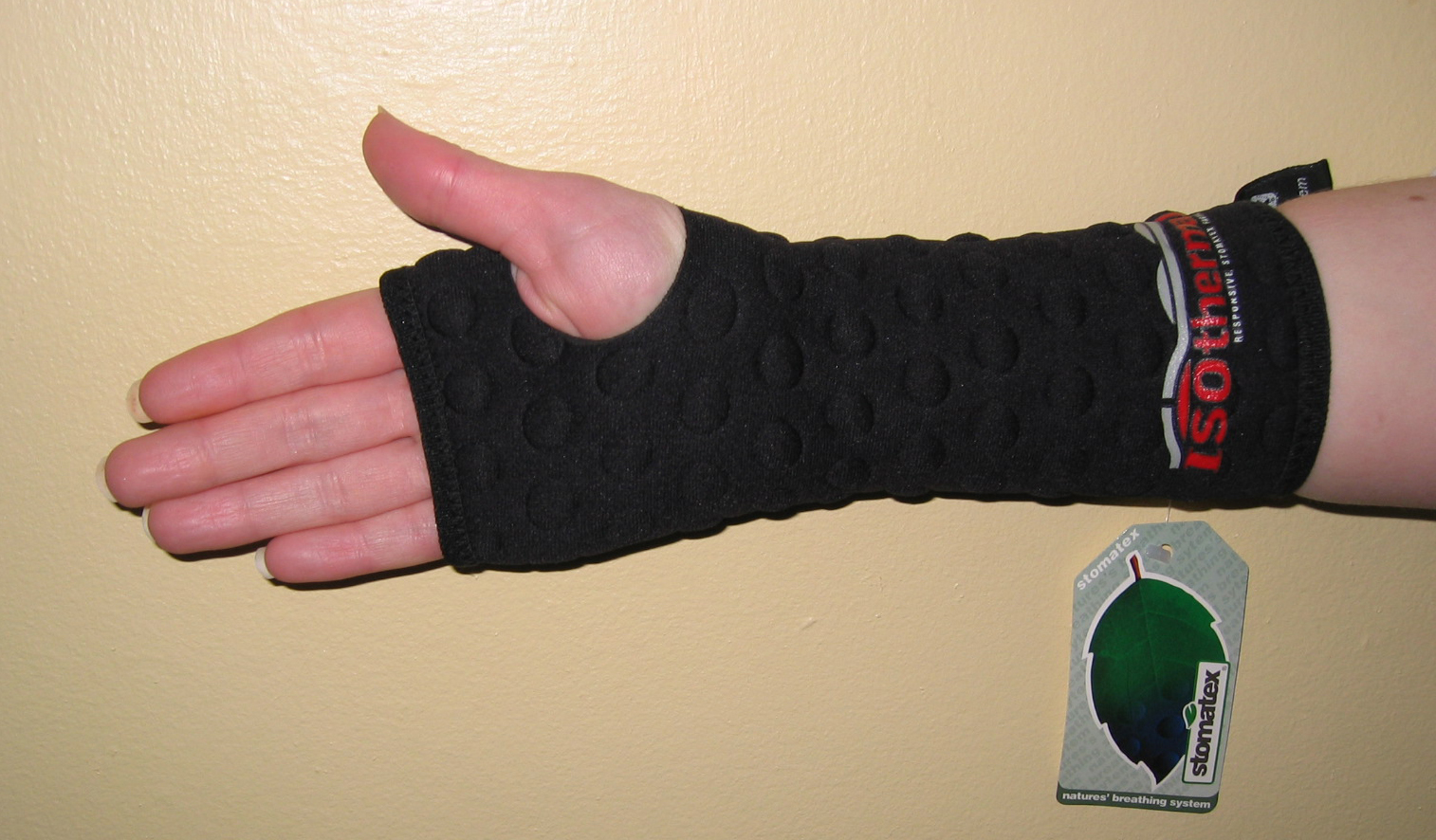 WRIST SLEEVE SUPPORT - BREATHABLE - £12.95 - Sizes available S, M, L & XL (Fit right or left hand)
